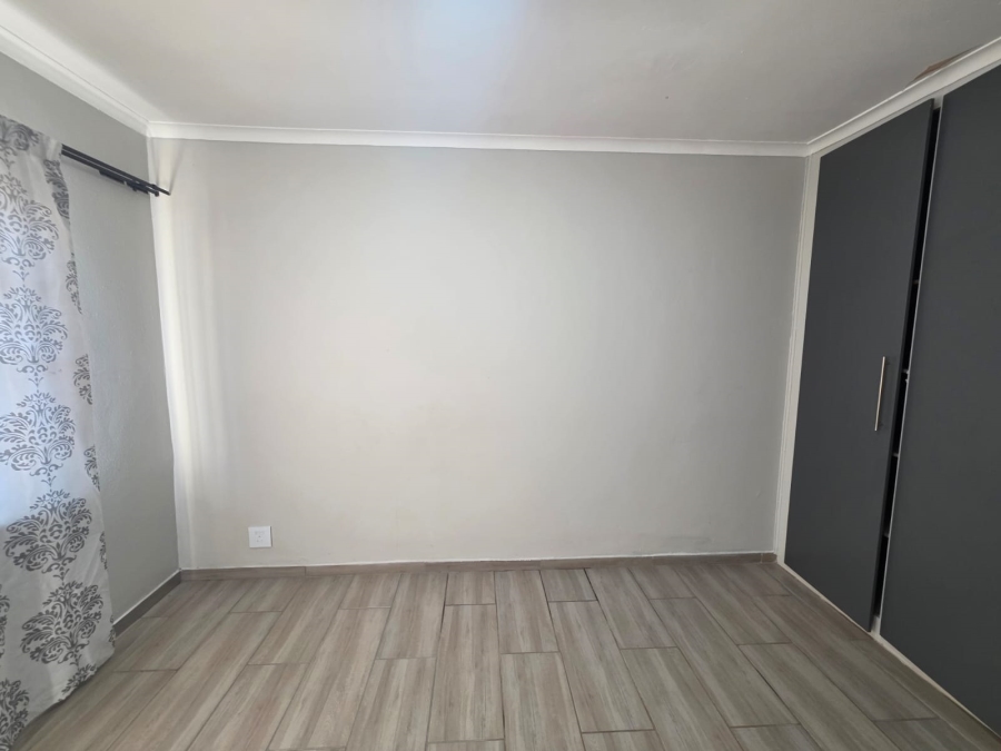 To Let 3 Bedroom Property for Rent in Vaalpark Free State